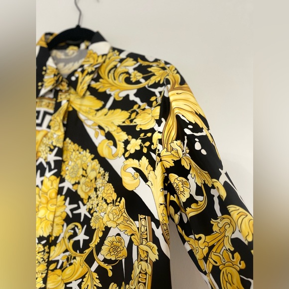 NEW Authentic Versace STUNNING blouse 🎉👏🏼100%SILK - Picture 10 of 17